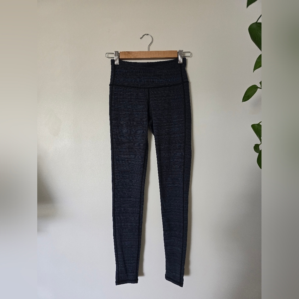 Athleta XS Blue Striped Leggings